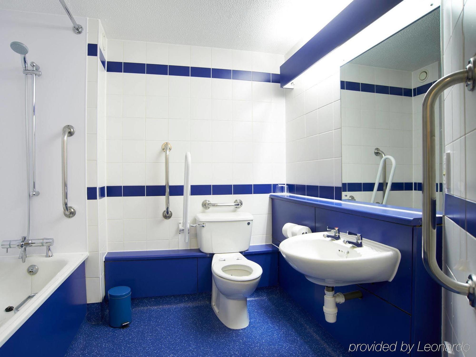 Travelodge London Feltham Ngoại thất bức ảnh